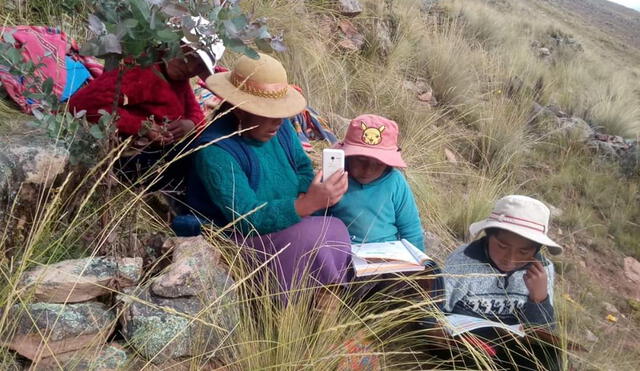 Escolares de Puno siguen pasando dificultades para aprender a distancia.