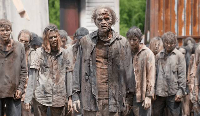 Facebook: recorre carretera y queda aterrado al ver 'zombie' de The Walking Dead [VIDEO] 
