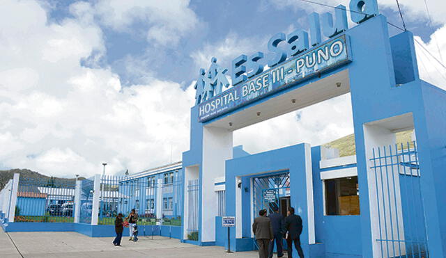 EsSalud de Puno investiga parto en baño de hospital