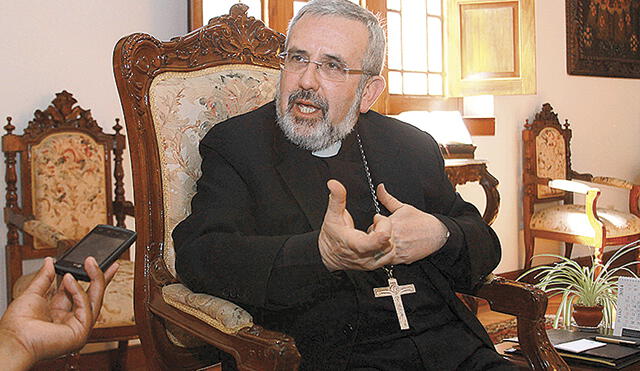 Arzobispo de Arequipa: “El presidente Vizcarra tiene que informar lo que ha sucedido con los audios” 
