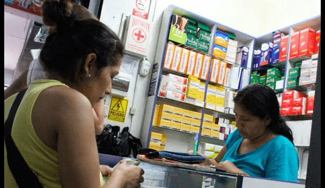 En el Perú una persona cambia de medicamento sin conocer los riesgos