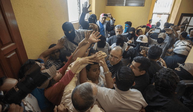 Suspenden mesas de diálogos en Nicaragua por ataques a obispos