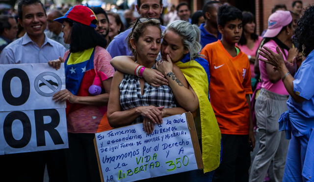 Bloquean vías por protestas contra Maduro