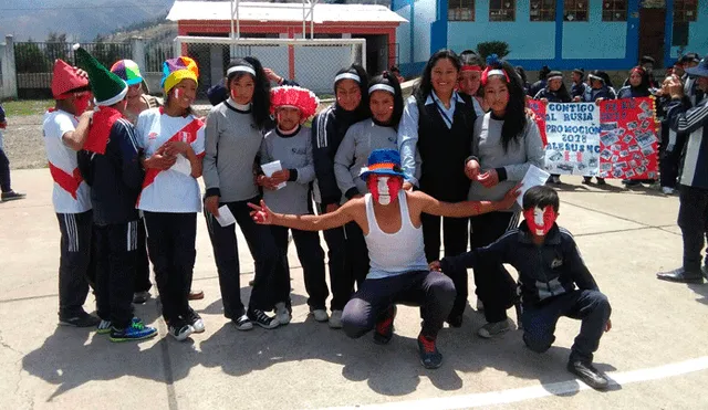 Huancavelica: Escolares sorprenden con emotivo homenaje a la selección peruana [FOTO]