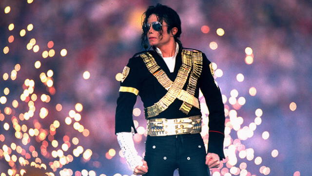 Michael Jackson hizo historia durante la edición 28 del Super Bowl con una impresionante presentación de 13 minutos