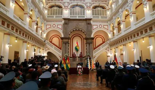 Desde el Palacio Quemado, en La Paz, Jeanine Áñez aseguró que en el país "no hay golpe de Estado". Foto: EFE