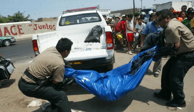 La Libertad: policía muere tras chocar motocicleta contra camión