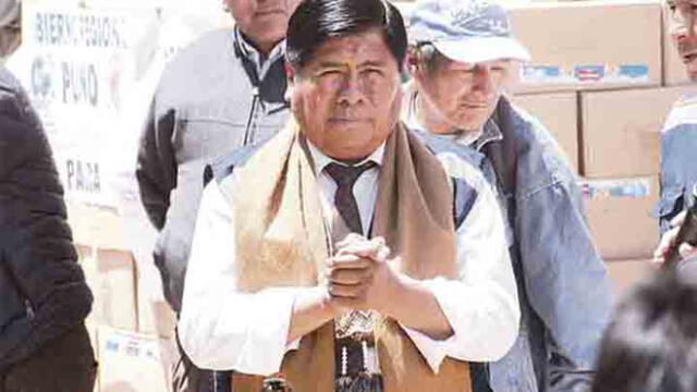 Gobernador de Puno invoca a los maestros en huelga volver a clases