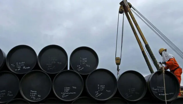  Precio del petróleo cae en Nueva York por temores a sobreproducción