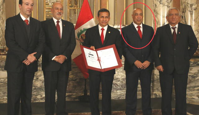 Odebrecht. Firma del contrato de concesión del Gasoducto. Rodney Carvallo, gerente del consorcio, posa junto al expresidente Ollanta Humala. Foto: La República.