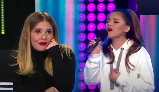 La joven imitadora quizo dedicar la presentación a sus familiares y amigos que fallecieron debido a la COVID-19. Foto: Captura Latina