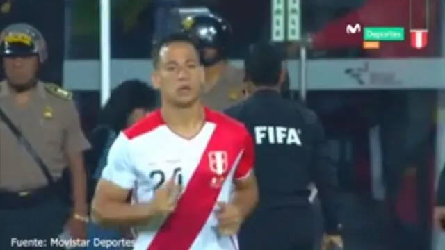 Perú vs Ecuador: Cristian Benavente ingresó bajo gran ovación de la hinchada [VIDEO]