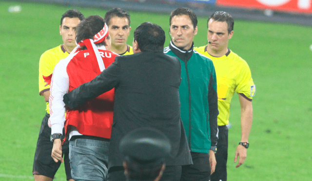 Pedro García recordó el día que el estadio Nacional fue sancionado cuando Patricio Loustau era el árbitro del Perú vs. Uruguay. | Foto: GLR