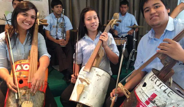 Integrantes de la Orquesta de Instrumentos Reciclados de Cateura, Paraguay inspiran el concurso.