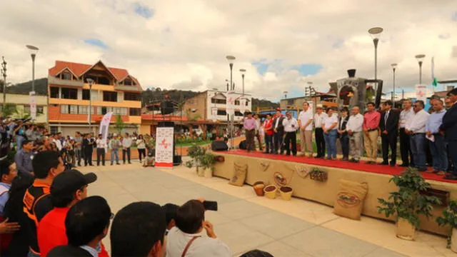 Pasco: Presidente Martín Vizcarra inauguró el Centro del Café 