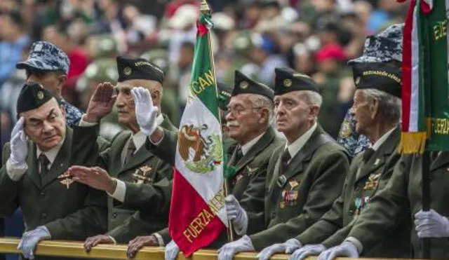 Pilotos sobrevivientes del Escuadrón 201 de México que participaron en la Segunda Guerra Mundial. Foto: Archivo El Universal.