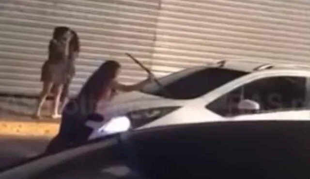 YouTube: Mujer interrumpe tránsito para "desenmascarar" infidelidad de su novio