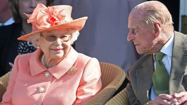 Reina Isabel II se mantiene con buena salud, según voceros del palacio de Buckingham
