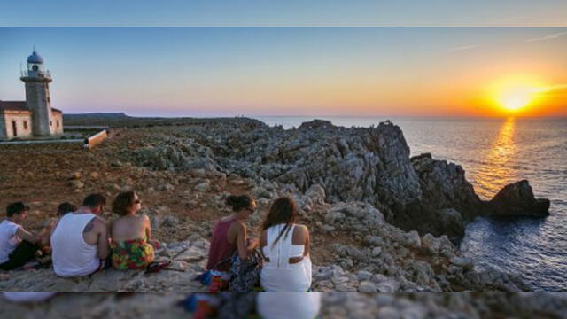 Atardecer en el faro de Punta Nati. (Foto: Gonzalo Azumendi)