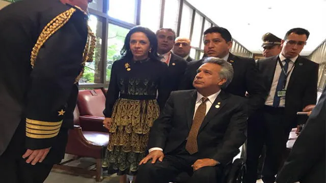 Presidente ecuatoriano sufre vergonzoso momento durante investidura de Sebastián Piñera
