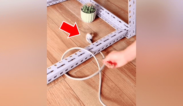 Facebook viral: ¿cómo sacar un cable atrapado debajo de una mesa sin levantarla? Aprende truco [VIDEO] 