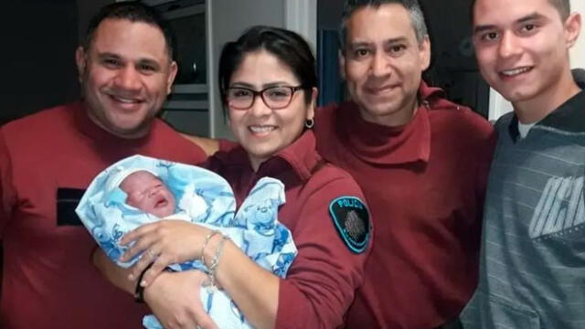 Policías en Argentina asistieron a una mujer a dar a luz dentro de una patrulla. Foto: Crónica.