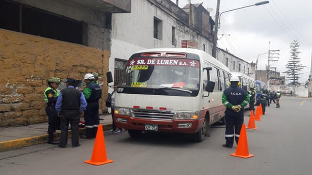 Los conductores fueron intervenidos durante un operativo de Control de Humos en el Cercado de Arequipa.