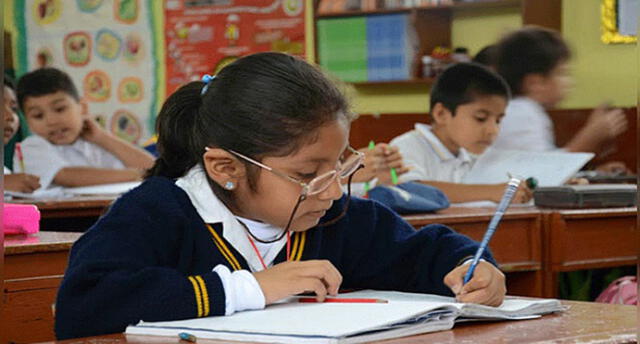 Tacna y Moquegua lideran prueba en logros de aprendizaje