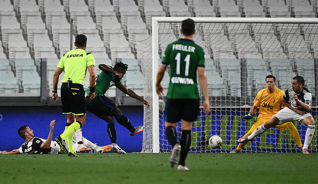 Este es el gol número 12 de Duván Zapata en su cuenta personal ante la Juventus. Foto: AFP.