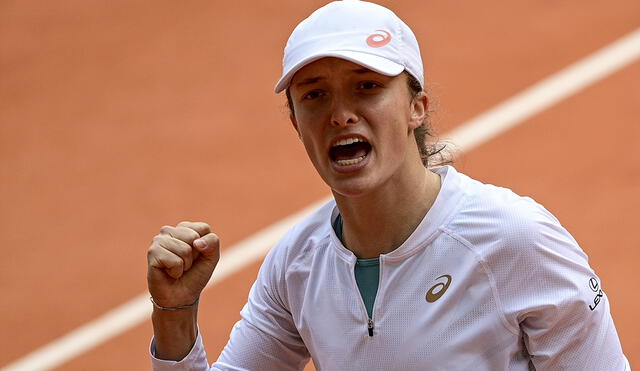 Iga Swiatek derrotó a la argentina Nadia Podoroska en las semifinales de Roland Garros 2020. Foto: AFP