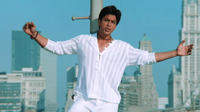 Shah Rukh Khan hizo propia la postura de los brazos extendidos. Foto: Kal Ho Naa Ho