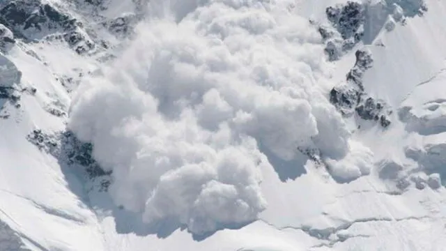 Alrededor de 10 personas fueron sepultadas por una avalancha de nieve en Suiza