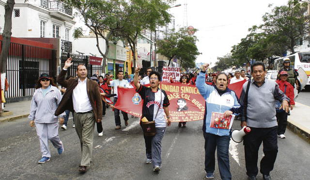 Escobar: “División del Sutep lleva a un retroceso sindical de hace 40 años”