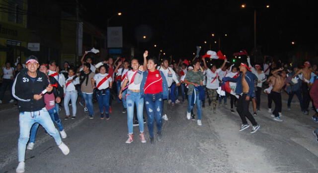 Lambayeque: Plaza de Armas reventó de júbilo tras partido de Perú vs Nueva Zelanda [FOTOS Y VIDEO]
