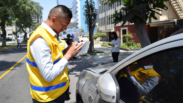 #YoDenuncio: conductores estacionan en zonas rígidas de Lince