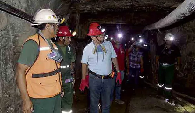 Mineros de San Juan de Chorunga trabajan en pésimas condiciones
