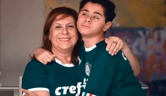 Silvia Grecco es el nombre de la madre que describe cada encuentro del Palmeiras de Brasil a su hijo invidente. Toman la posta a la hinchada peruana.
