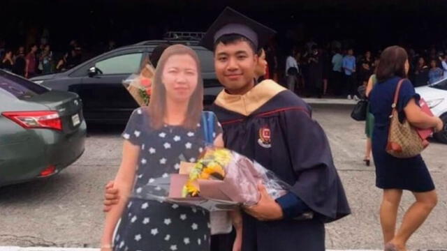 Joven llevó a su madre a su fiesta de graduación en la ciudad de Pasay. Foto: Twitter