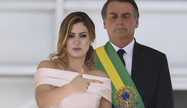 Michelle Bolsonaro y su esposa Michelle.