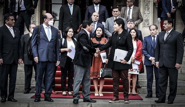 Todos los ministros presentaron sucesivamente sus cartas de renuncia. (Foto: Archivo Presidencia de la República)