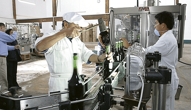 botellas empresas economia foto: virgilio grajeda