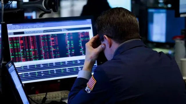 Wall Street volvió a cerrar una jornada con pérdidas ante emergencia del COVID-19. Foto: Difusión