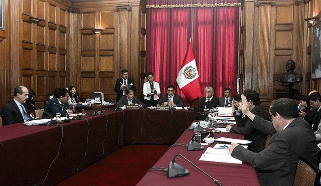A través de la  Comisión de Ética, Keiko Fujimori busca recuperar curules