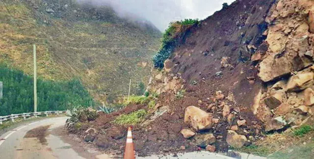 Huaicos bloquean acceso a la sierra de  La Libertad