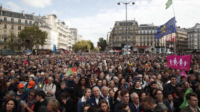 Miles de manifestantes se reunieron en las calles durante un debate sobre una nueva legislación en Francia. Procreación de reproducción médica o asistida. París, Francia, 06 de octubre de 2019.