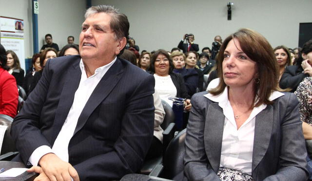 Alan García y su expareja, Roxane Cheesman. Foto. La República.