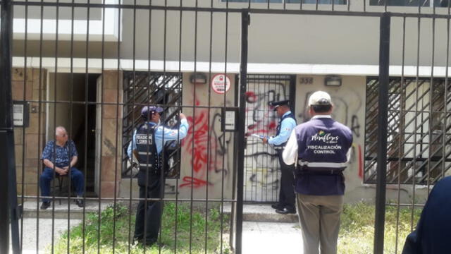 Miraflores: disponen rejas de protección a ancianos que eran hostigados por vecinos [FOTOS]