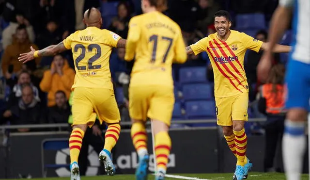 Luis Suárez Y Arturo Vidal convirtieron su primer gol del 2020 con el Barcelona. Foto: EFE.