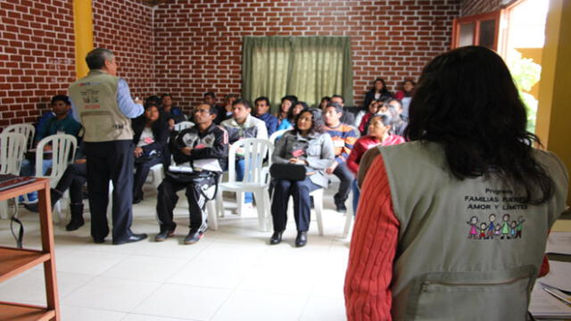 Ayacucho: docentes fueron capacitados en prevención de drogas en escolares