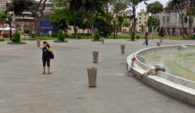 Google Maps: madre peruana es captada en polémica escena que enfurece a usuarios [FOTOS]
